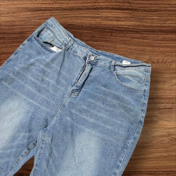 Plus Size Stretch Bootcut Jeans - Picture 2 of 6